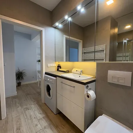The Grand Martini - Family & Work Space - 2 Bedrooms, 2 Bathrooms, 2 Parking Places - Twoja Przestrzen Dla Rodzin I Biznesu - Everything Need For Work And Family Comfort Wroclaw