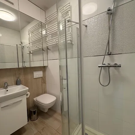 The Grand Martini - Family & Work Space - 2 Bedrooms, 2 Bathrooms, 2 Parking Places - Twoja Przestrzen Dla Rodzin I Biznesu - Everything Need For Work And Family Comfort Wroclaw