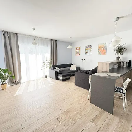 The Grand Martini - Family & Work Space - 2 Bedrooms, 2 Bathrooms, 2 Parking Places - Twoja Przestrzen Dla Rodzin I Biznesu - Everything Need For Work And Family Comfort Apartment