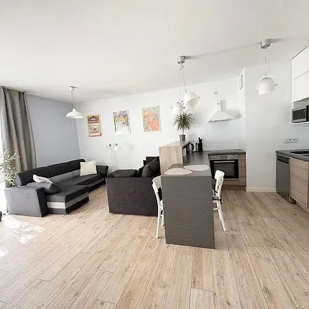 The Grand Martini - Family & Work Space - 2 Bedrooms, 2 Bathrooms, 2 Parking Places - Twoja Przestrzen Dla Rodzin I Biznesu - Everything Need For Work And Family Comfort * Wroclaw