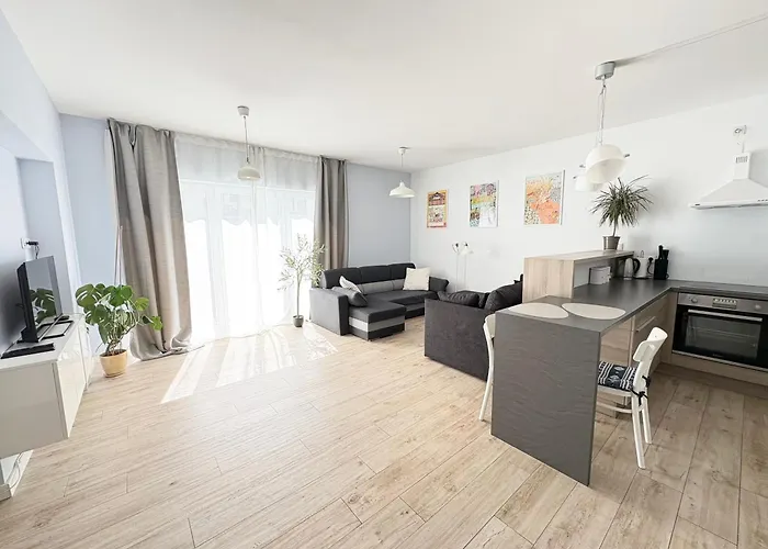 The Grand Martini - 2 Bedrooms, 2 Bathrooms, 2 Parking Places - Wroapart Apartment